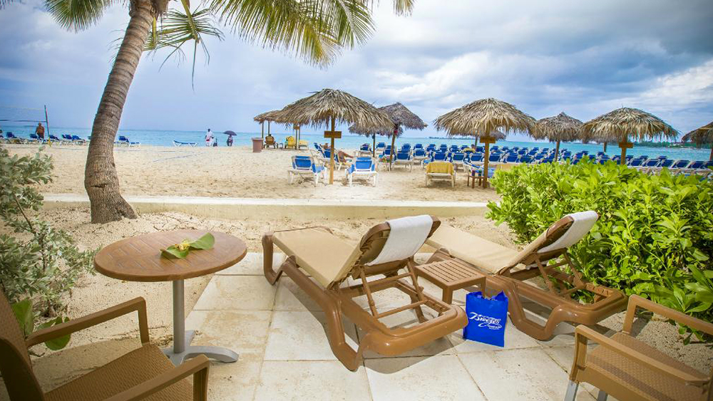 breezes resort spa bahamas beachfront hotel