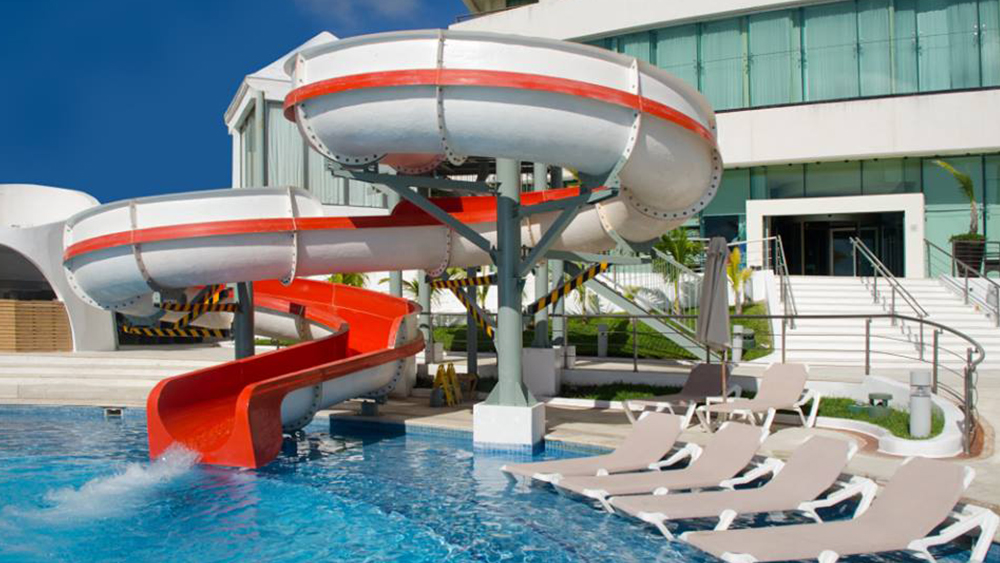 beach palace hotel cancun mexico