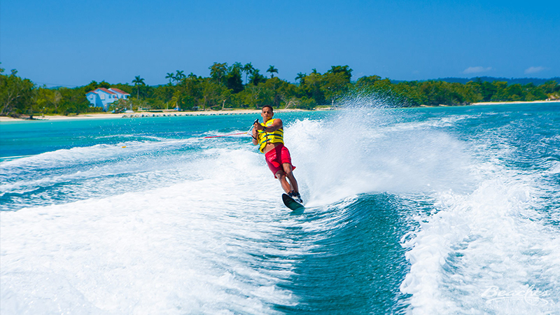what to do at beaches resorts caribbean vacation waterskiing
