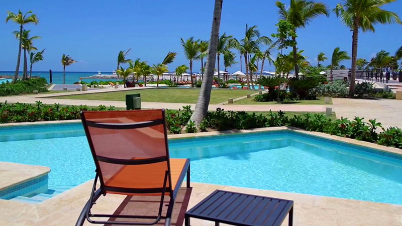 best caribbean resorts swim-up suites alsol tiara cap cana dominican republic