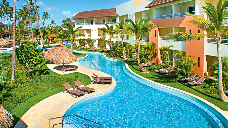 caribbean resorts swim-up suites secrets royal beach punta cana dominican republic