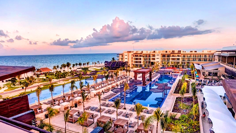 caribbean resorts for october royalton riviera cancun all inclusive luxury hotel mexico