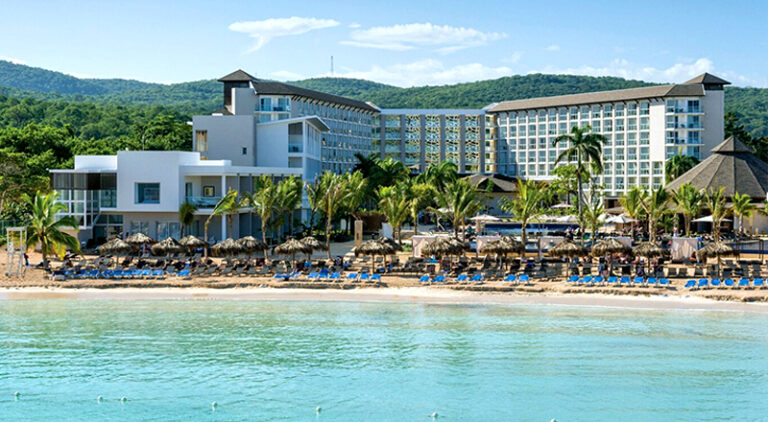 Royalton Resorts in the Caribbean | Luxury Beachfront Escapes