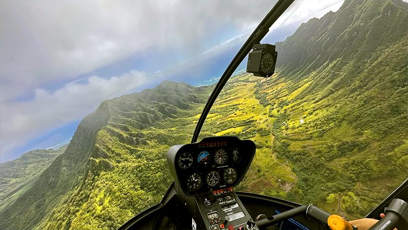activities in oʻahu hawaii royal crown of oahu 60 minute helicopter tour